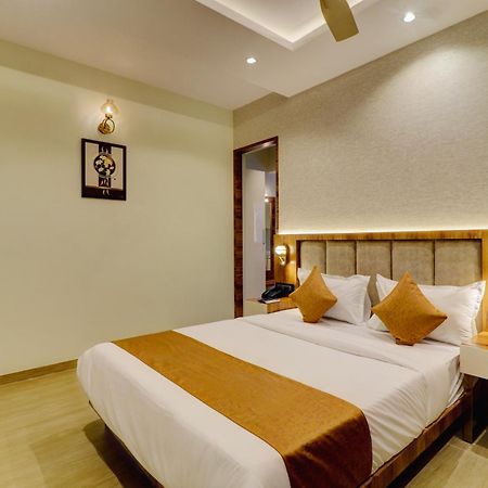 Home2 Studio Apartments مومباي المظهر الخارجي الصورة