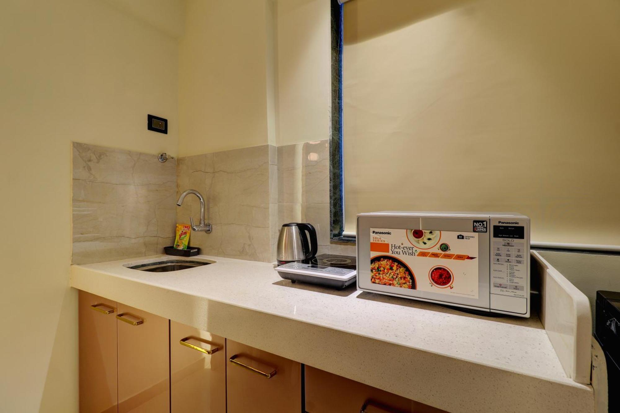Home2 Studio Apartments مومباي المظهر الخارجي الصورة