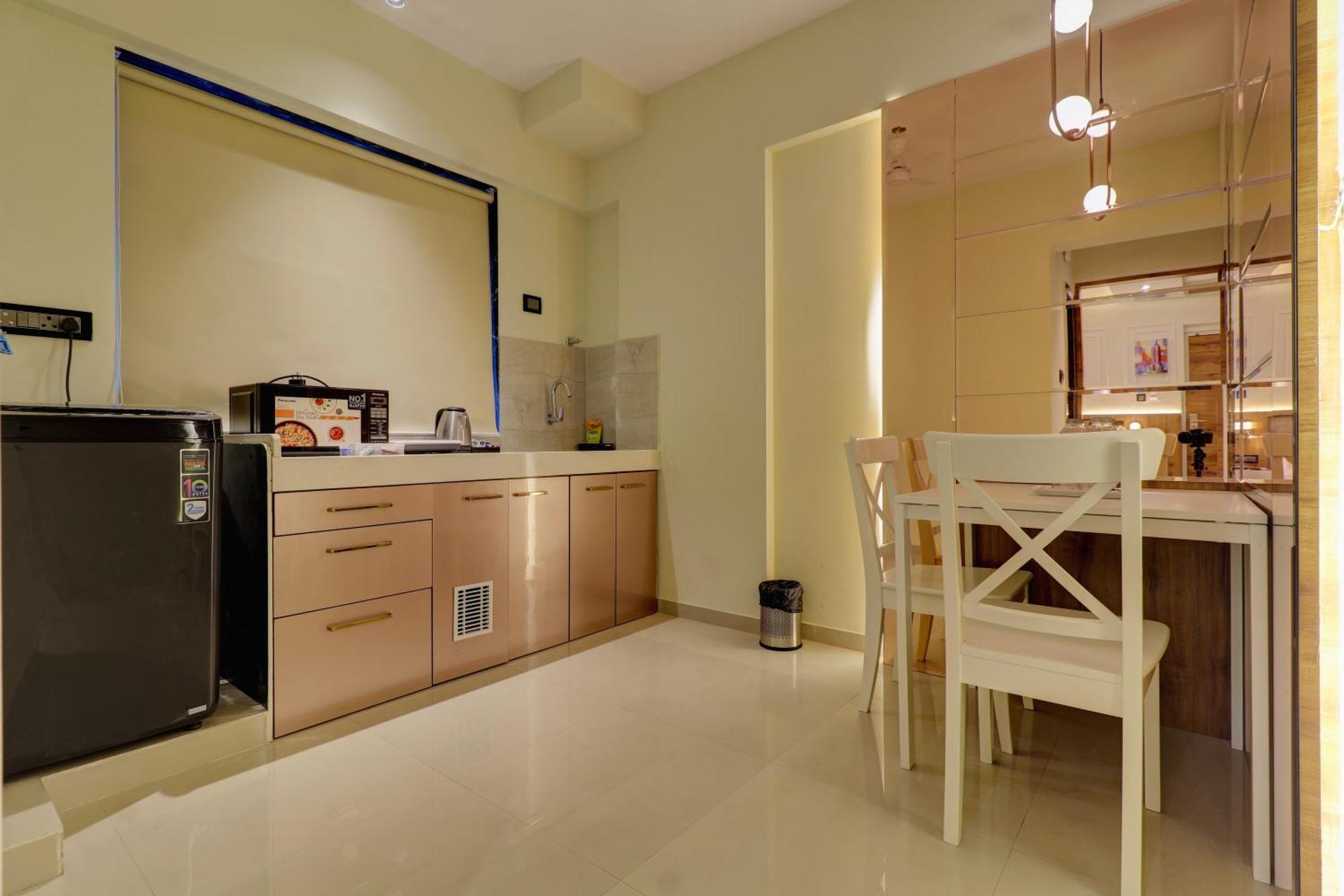 Home2 Studio Apartments مومباي المظهر الخارجي الصورة
